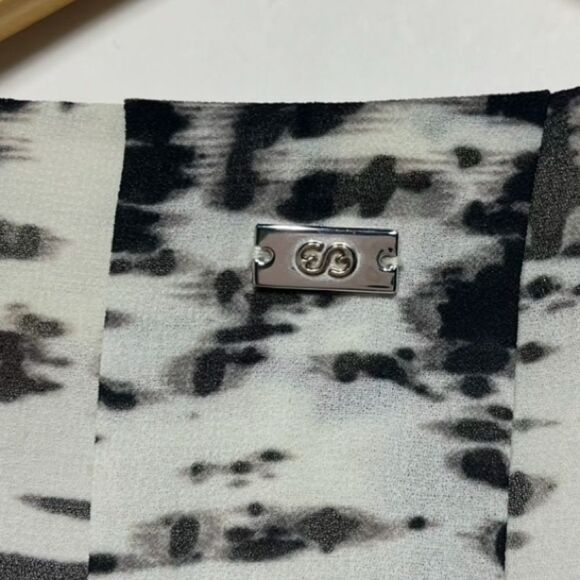 Escada Sport Nerlisa Long Sleeve Blouse Fantasy Abstract Black & White Print 6 - Picture 15 of 16